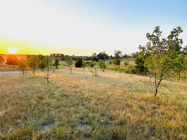 16 Pelican Roost Rd #3, Brule, NE 69127