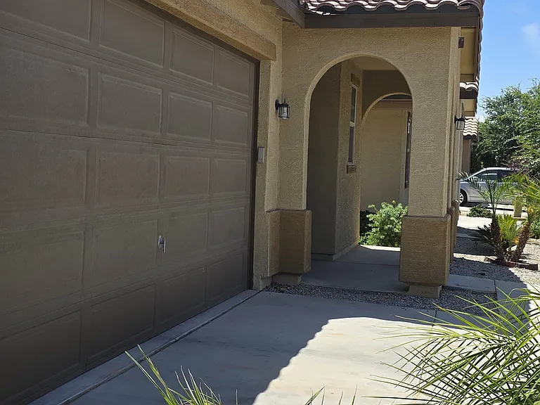 40835 W Patricia Ln — Photo 2