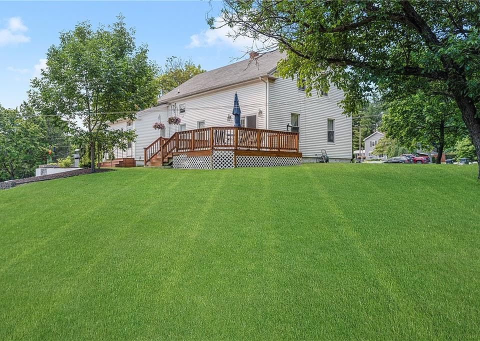 121 Blackrock Rd Coventry, RI Zillow Apartments for Rent in Coventry