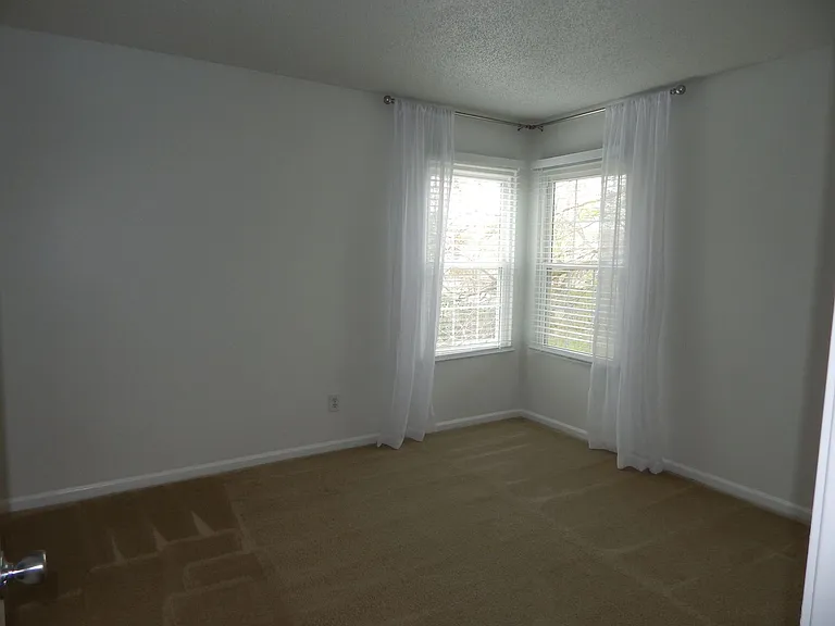 1407 Rand Ct — Photo 9