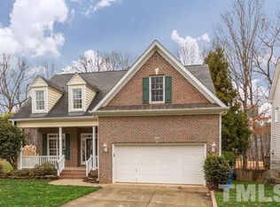 8820 Erinsbrook Dr, Raleigh, NC 27617