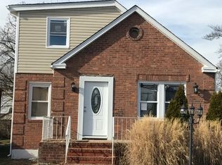 11902 234th St, Cambria Heights, NY 11411