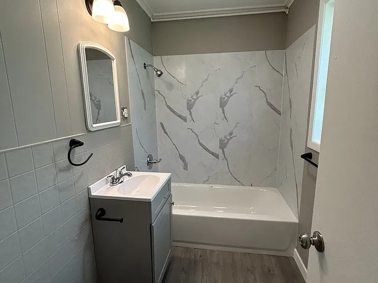 2379 Locust Rd — Photo 29