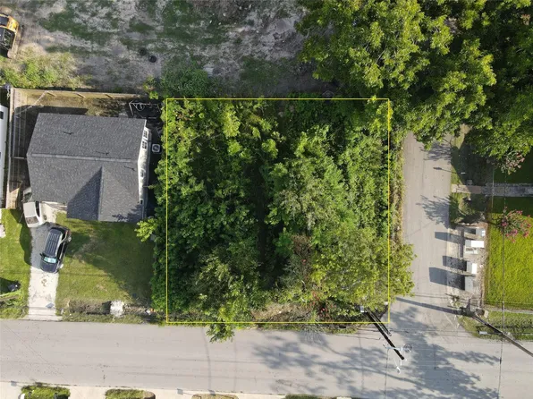 0 Dewalt St, Houston, TX 77088