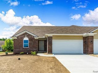 13347 Whispering Pines Ct, Linden, MI