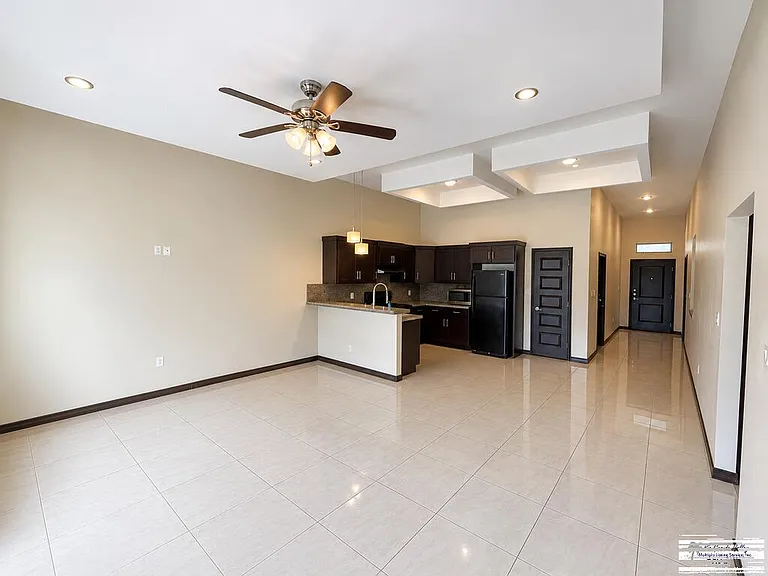 6693 Garden Woods Ave — Photo 2