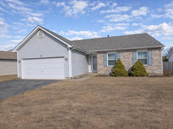 2 Danbury Ct, Lake In The Hills, IL 60156