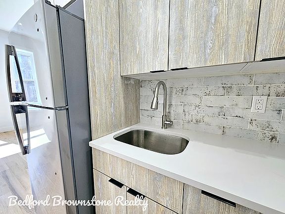 3rd image of 1167 Dean St #1B