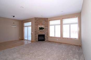 4th image of 19860 Dawson Ln
