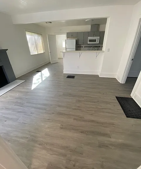 706 SW Taylors Ferry Rd — Photo 3