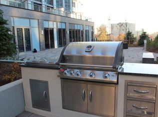 18 Graydon Hall Dr #CONDO, Toronto, ON M3A0A2