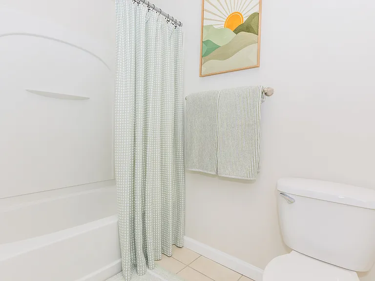 Knoll Crest Apartments — Photo 54
