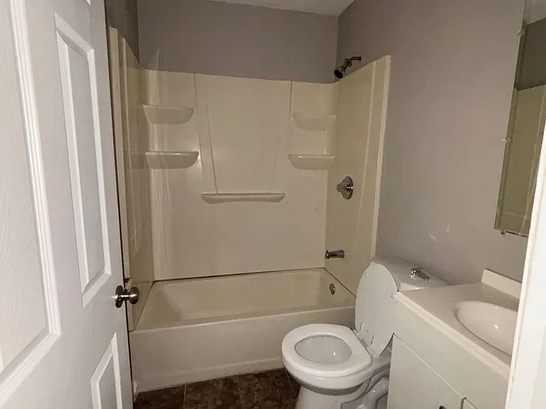 1864 E Cornwall Street — Photo 8