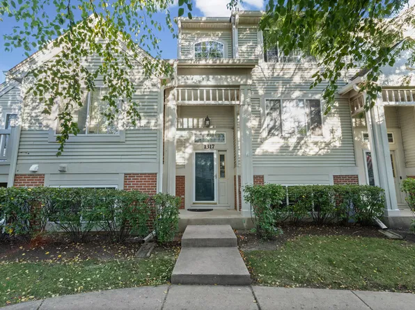 1317 New Haven Dr, Cary, IL 60013