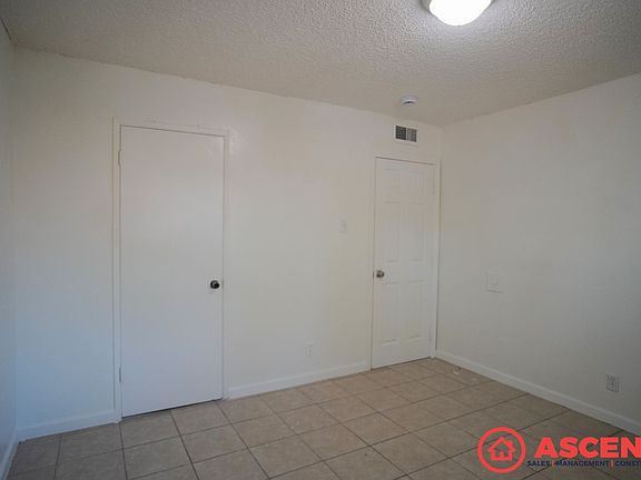 4th image of 1514 Mount Vernon Ave Unit B
