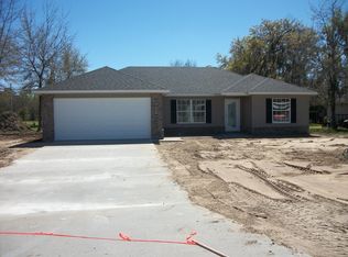 236 E Jonathan St, Macclenny, FL 32063