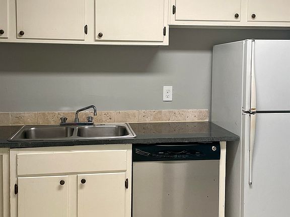 5th image of 2020 Continental Ave APT 206
