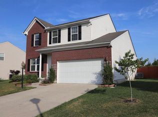 835 Chapelgate Dr, Fairborn, OH 45324