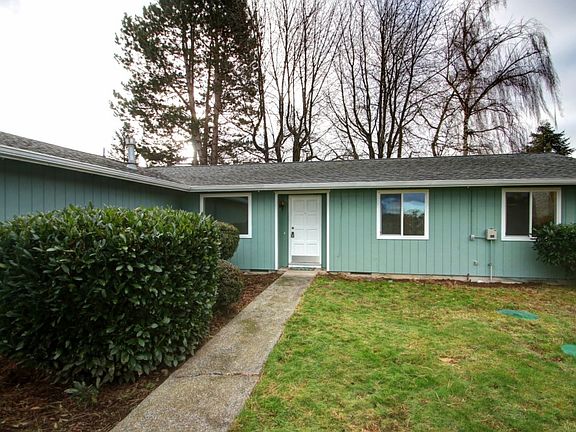 2nd image of 19960 Hill Vue Pl