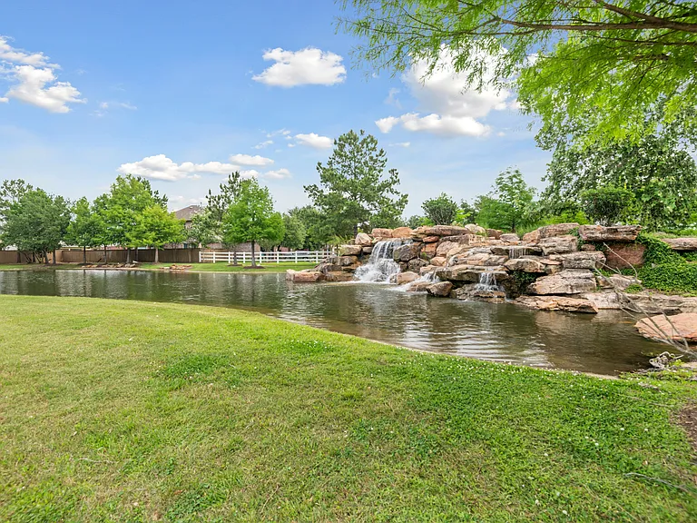 7015 Windy Run Ct — Photo 40