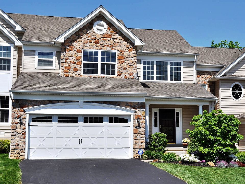 Stylish Front Exterior!