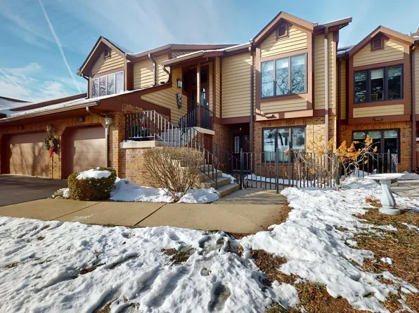 1151 Mistwood Ln, Downers Grove, IL 60515