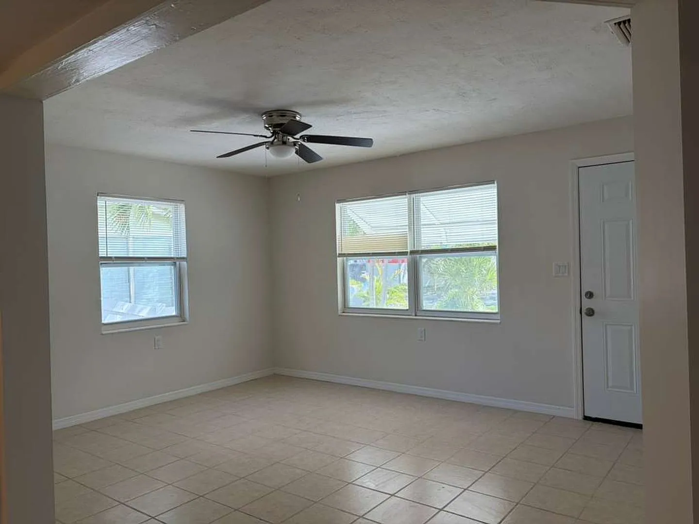 In the Heart of Gulfport's Arts District! Newly Renovated Home — Photo 3