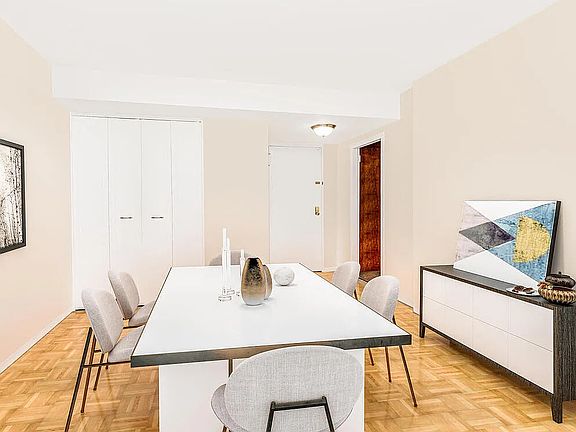4th image of 555 Kappock St APT 17R