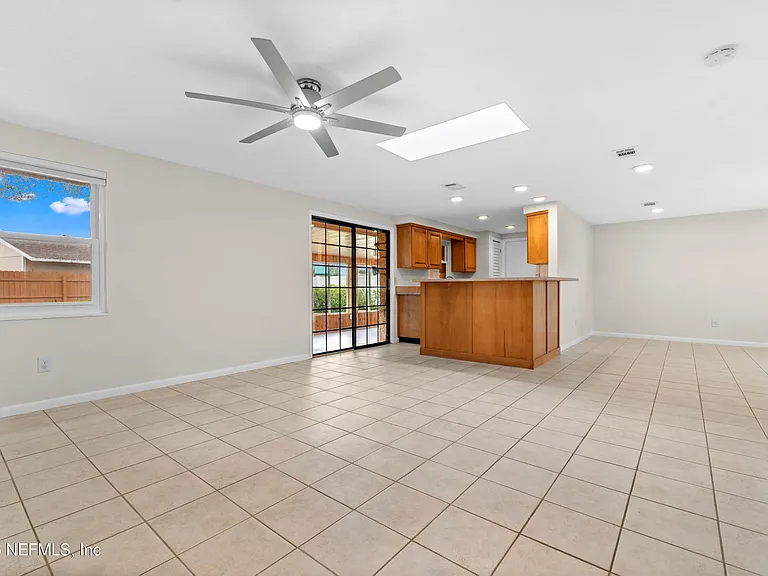 250 Nautical Blvd S — Photo 6