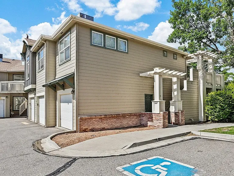 2491 Fountain Greens Pl #D-10 — Photo 27