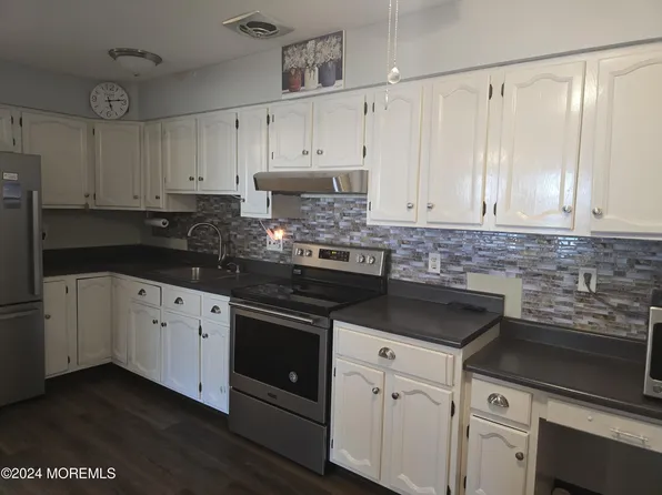 247B Columbine Avenue, Whiting, NJ 08759