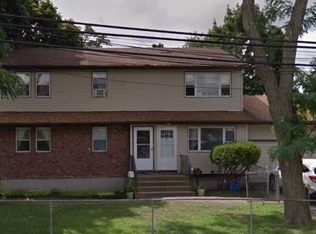 2 Roland Dr W, West Babylon, NY 11704