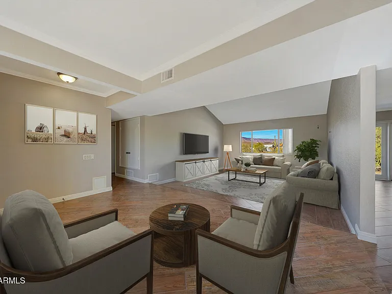 6914 E Highland Rd — Photo 4
