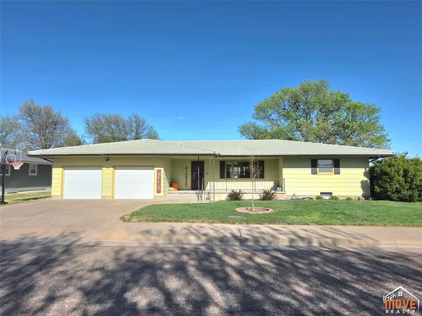 306 S Johnson Ave, Montezuma, KS 67867