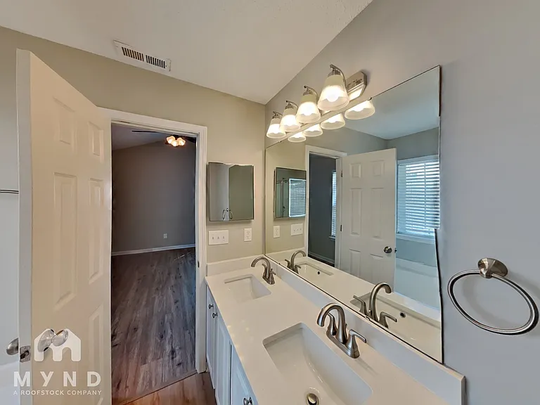 1848 Mission Oaks St — Photo 11