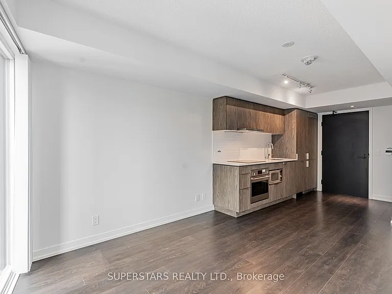 60 Shuter St #2610 — Photo 14