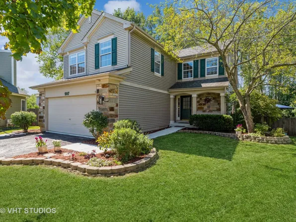 597 E London Ct, Round Lake Beach, IL 60073