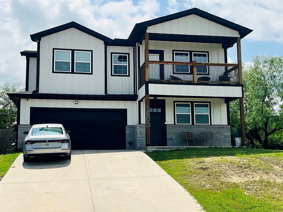 2nd image of 1601 Avenue D