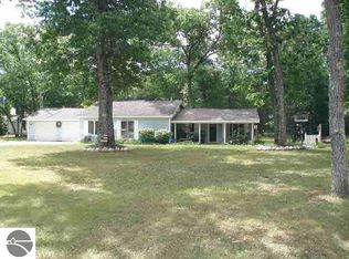 1673 W Essex Rd, Tawas City, MI 48763