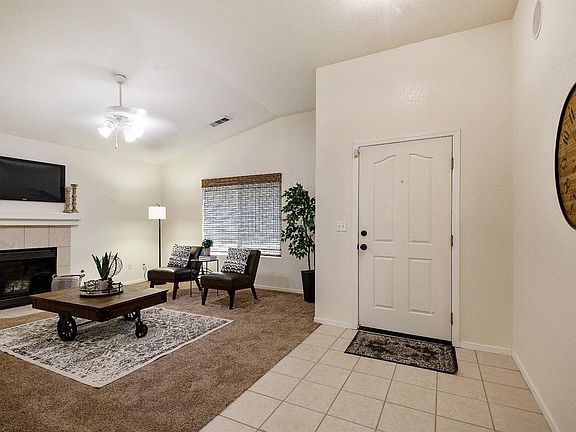 4th image of 1788 Valley Springs Ave