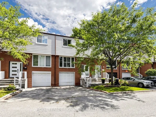 3525 Brandon Gate Dr #58, Mississauga, ON L4T 3M3