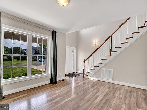 4th image of 45220 Blue Water Ln