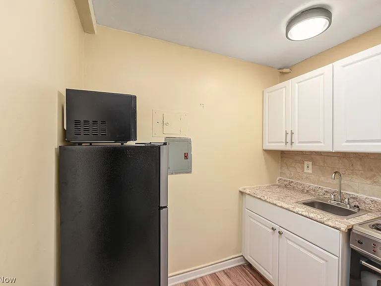 11720 Edgewater Dr #310 — Photo 9