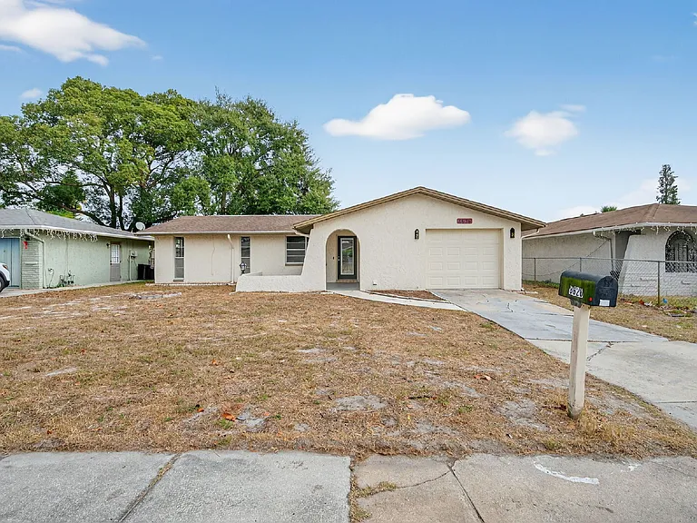 8626 Robilina Rd — Photo 3