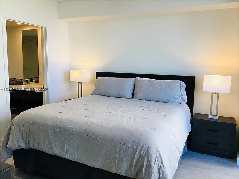 55 SW 9th St #2901 — Photo 13