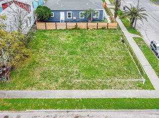 1325 35th St, Galveston, TX 77550