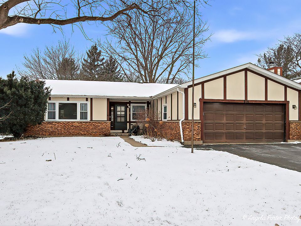 1st image of 216 Waterbury Cir