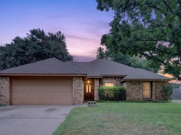 8209 Willow Glen Ct, Fort Worth, TX 76134