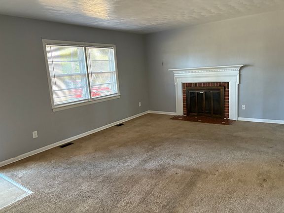 2nd image of 4 Wanger Cir