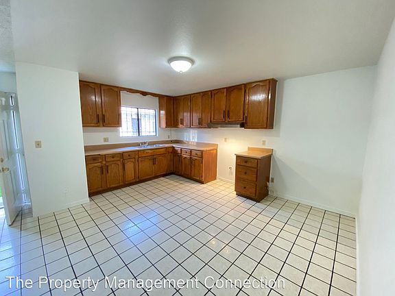 4th image of 7028 Malabar St #A